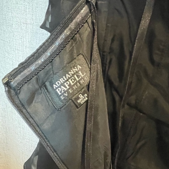 ADRIANNA PAPELL Evening black knee length flowy formal event dress. Size 12. - Picture 5 of 9